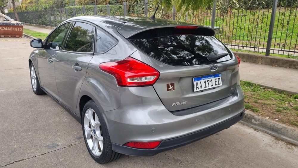 Ford Focus Se Plus Aut Cuero-Techo 5 Pts — foto 6